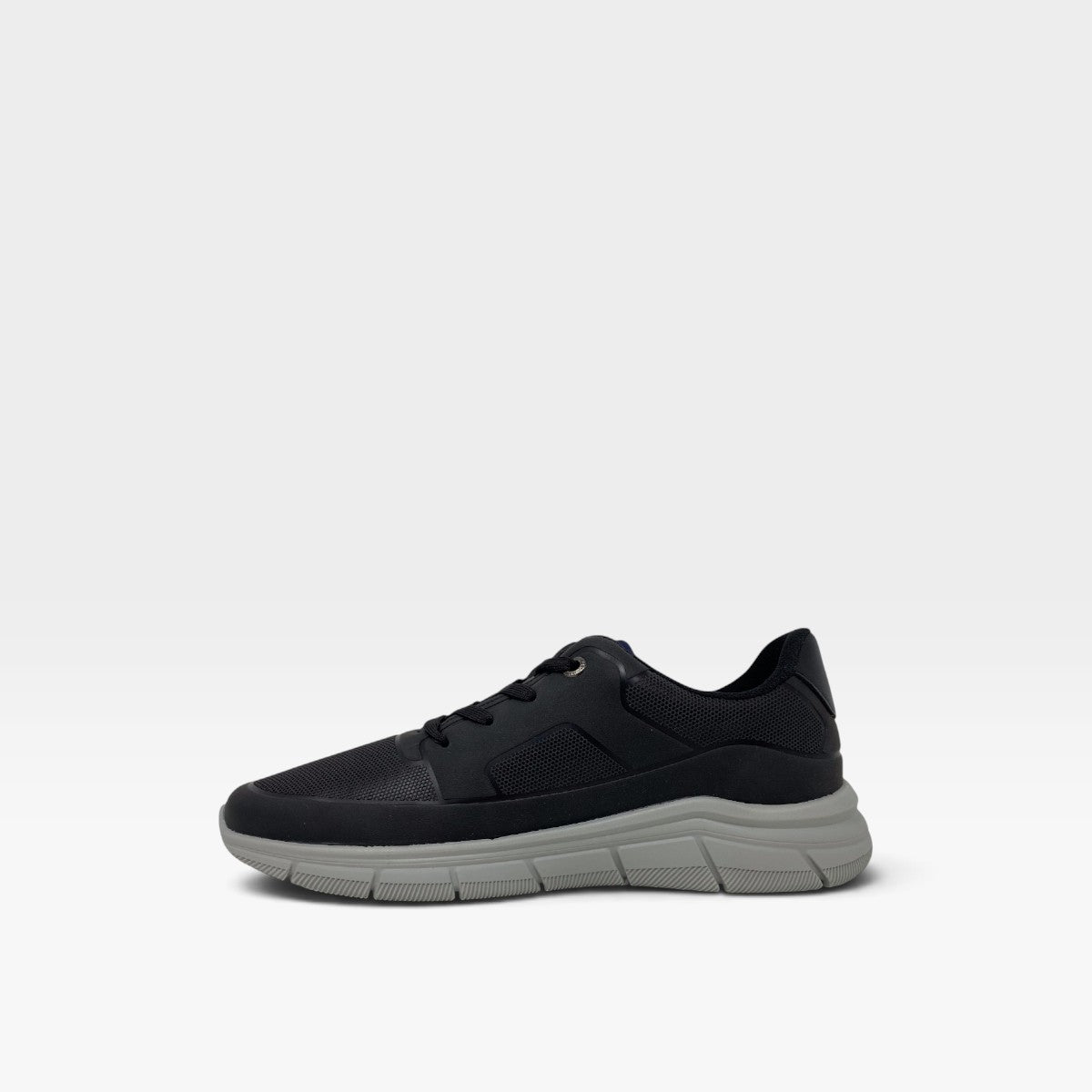 Sneaker Stride